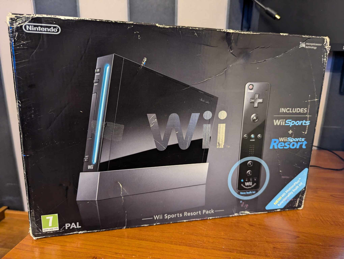 Nintendo Wii Black (boxed) + games