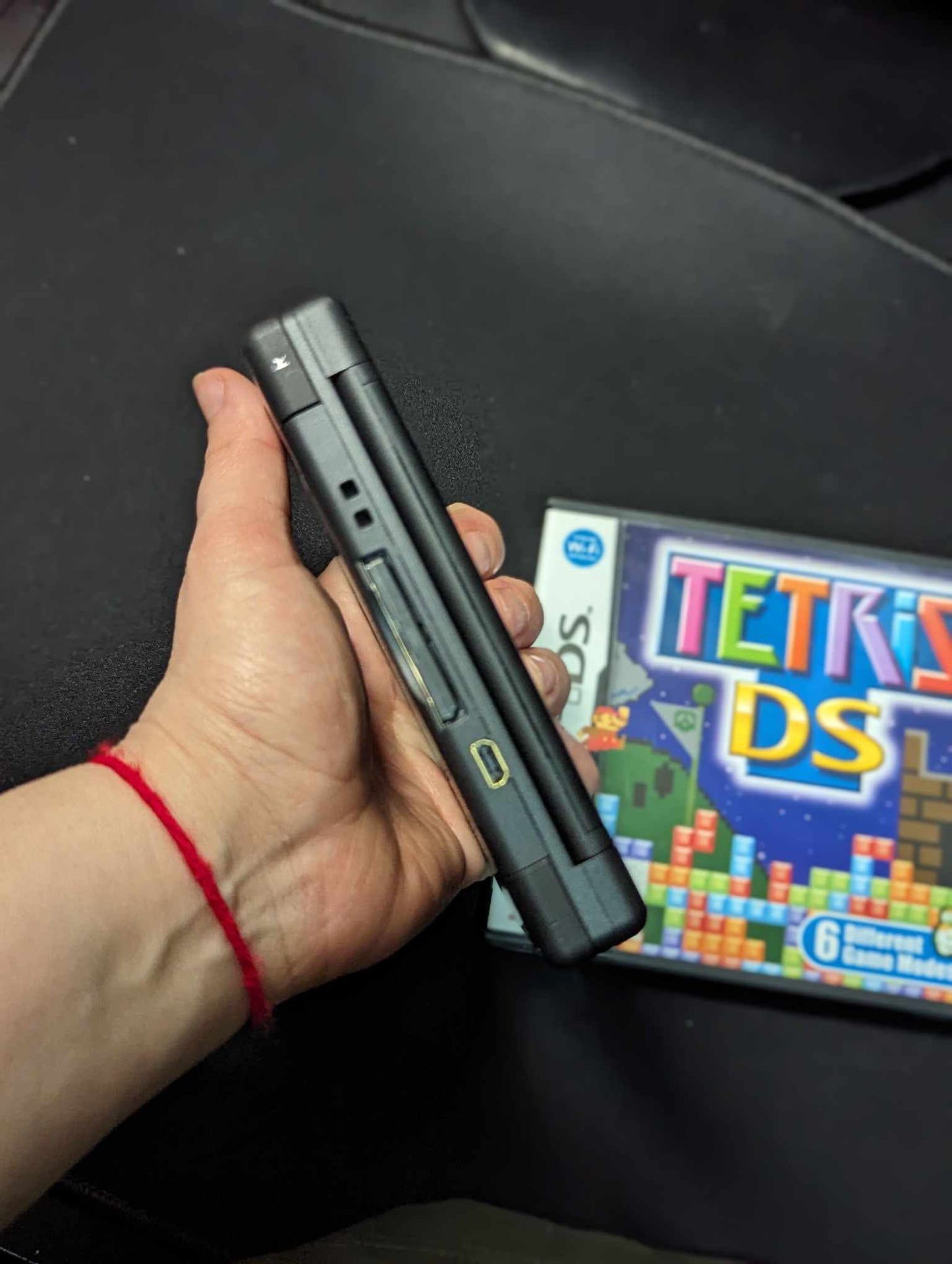Nintendo DSi Black + TETRIS