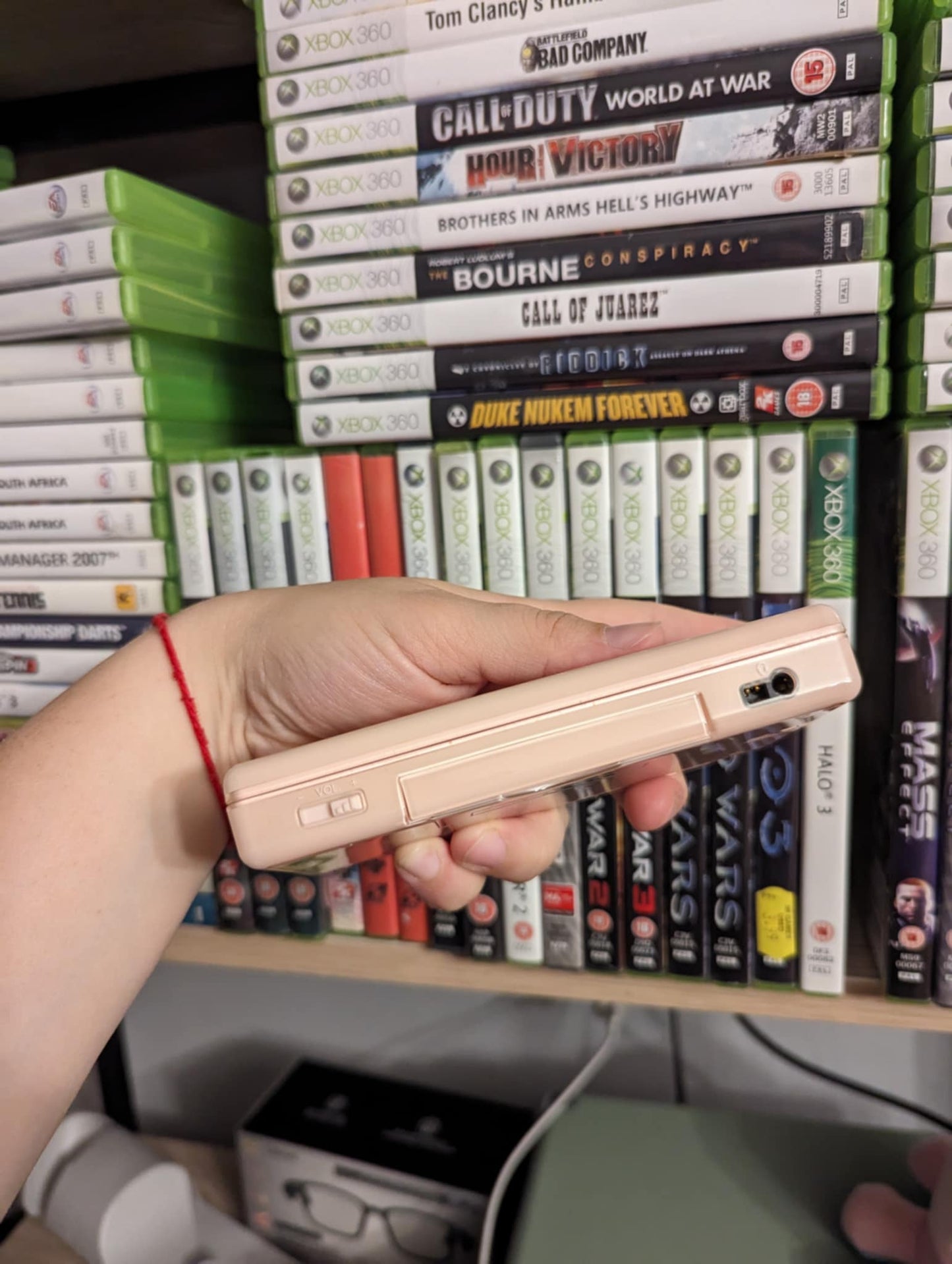 Nintendo DS lite + აქსესუარების ჩანთა