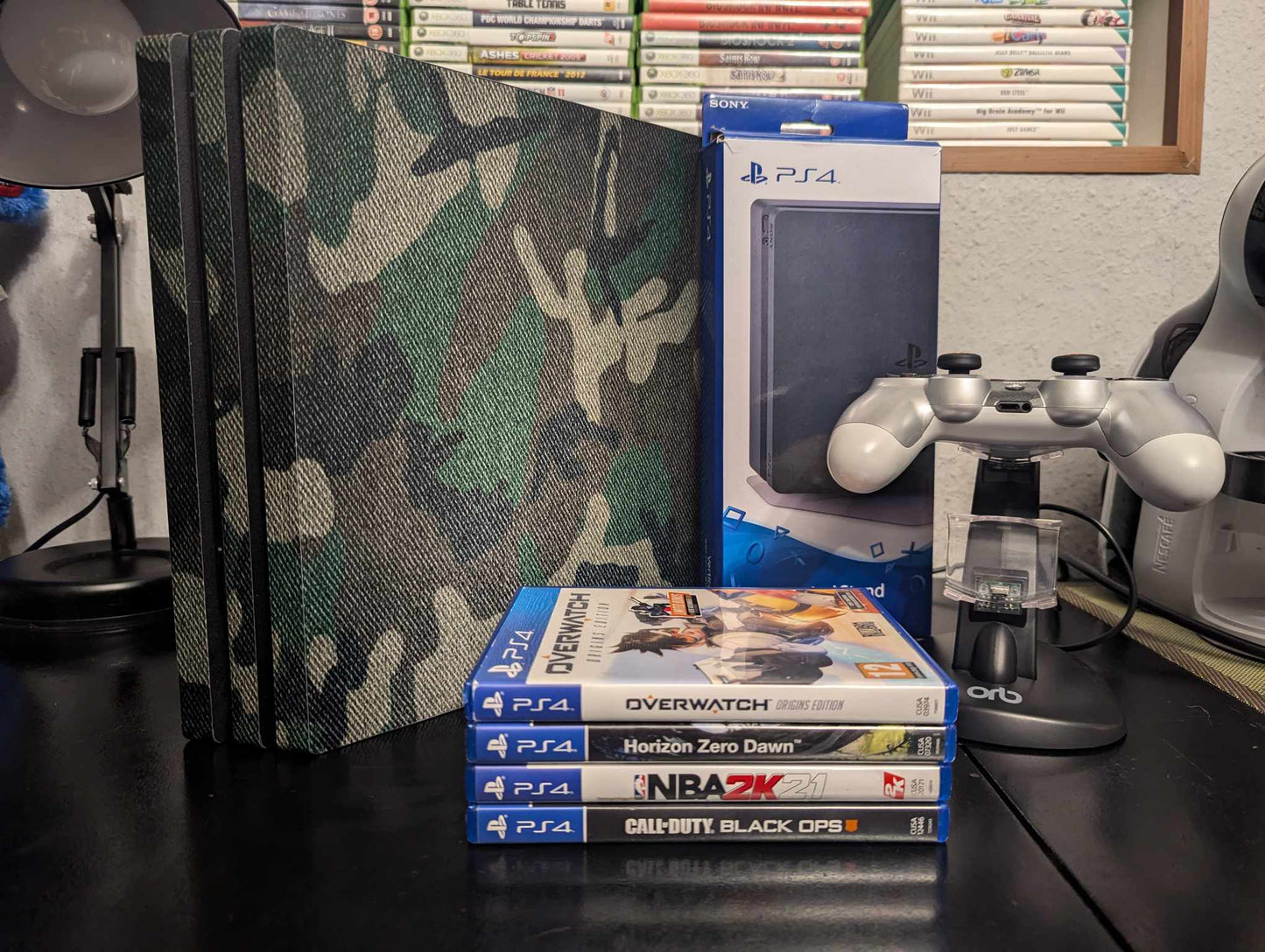 Playstation 4 Pro + Extras