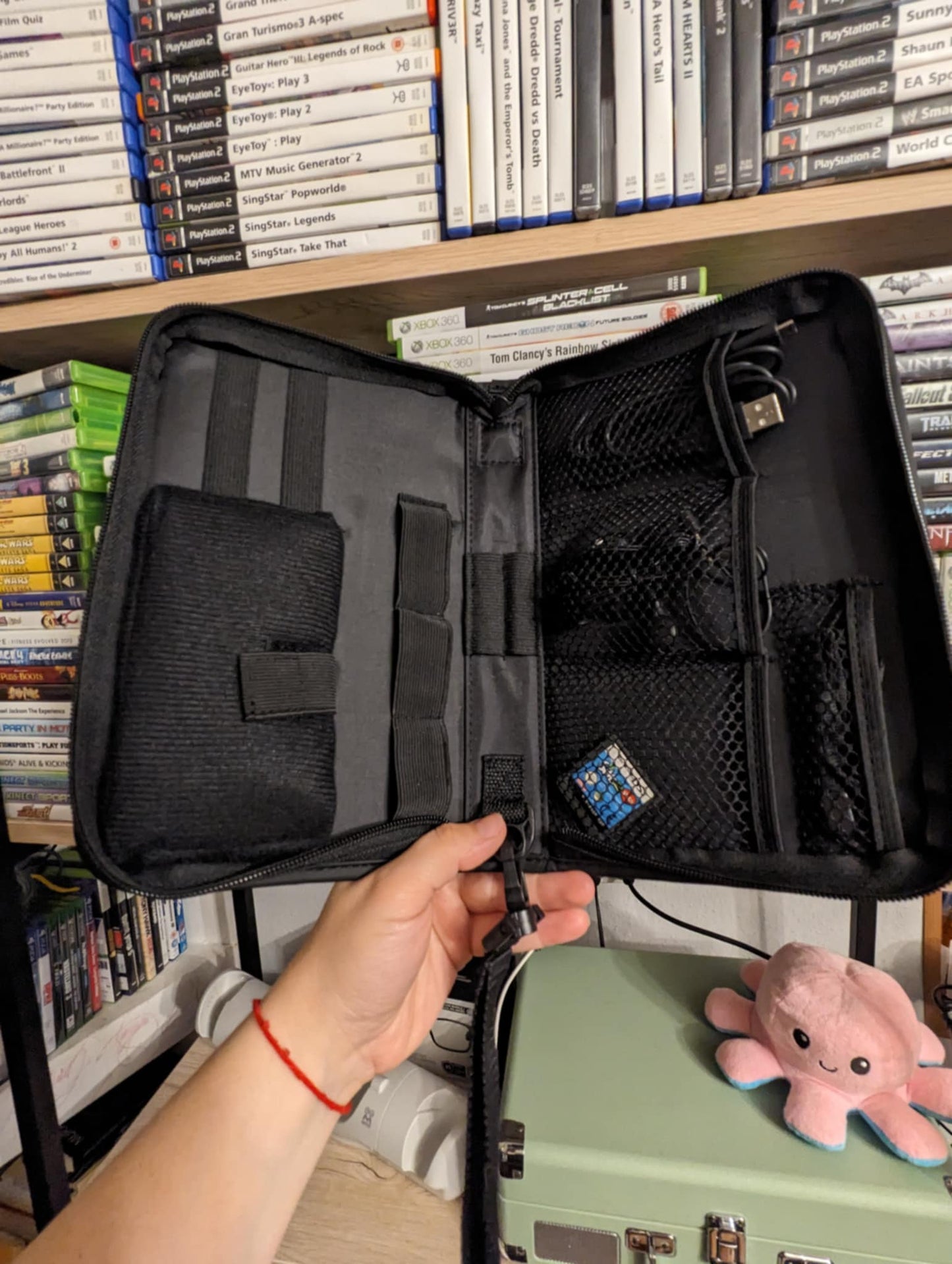 Nintendo DS lite + აქსესუარების ჩანთა