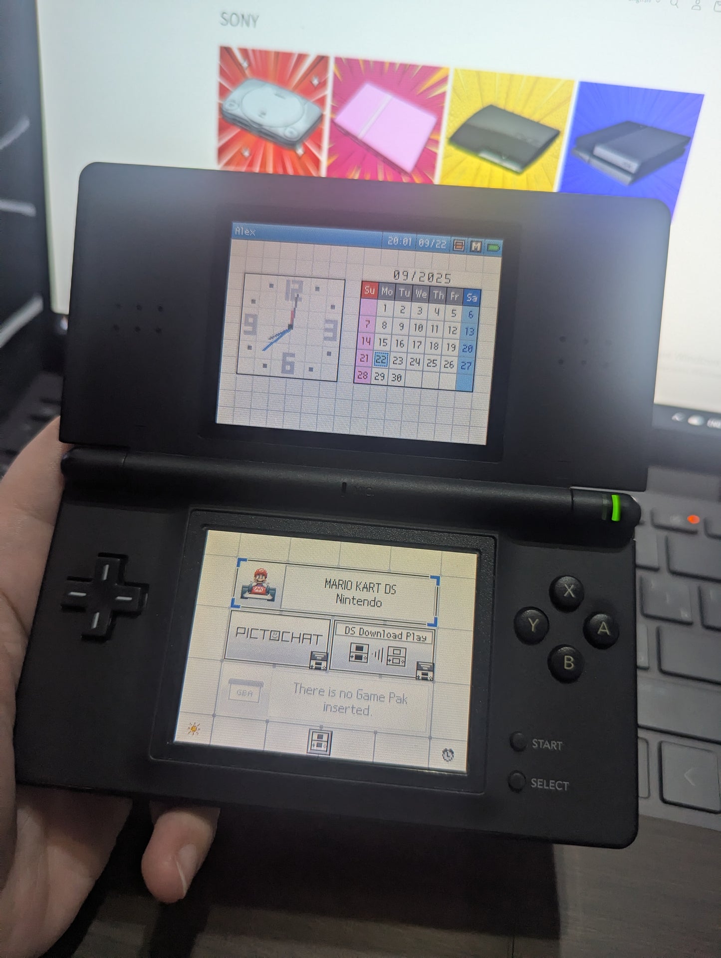 Nintendo DSi Black + mariokart