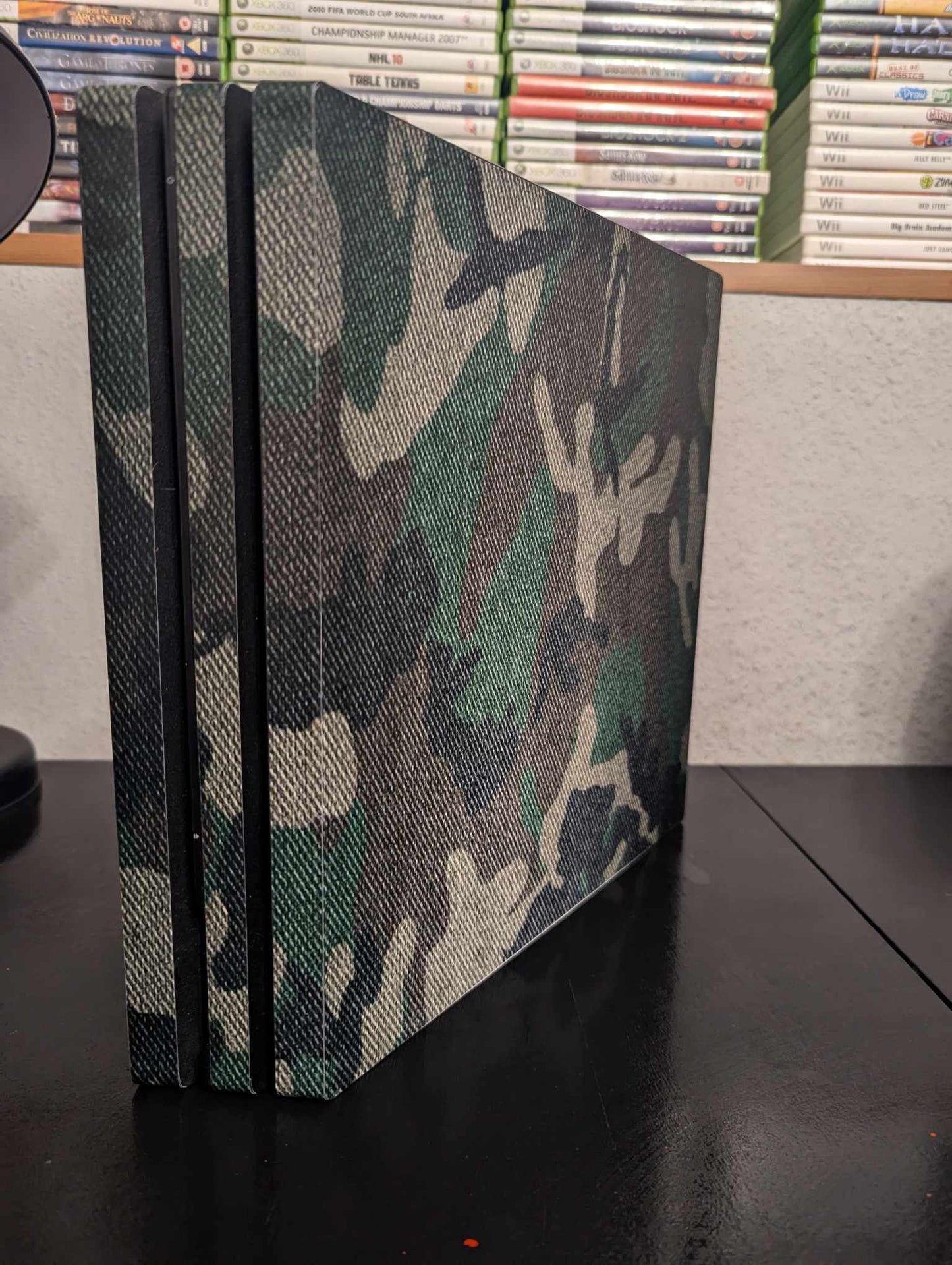 Playstation 4 Pro + Extras